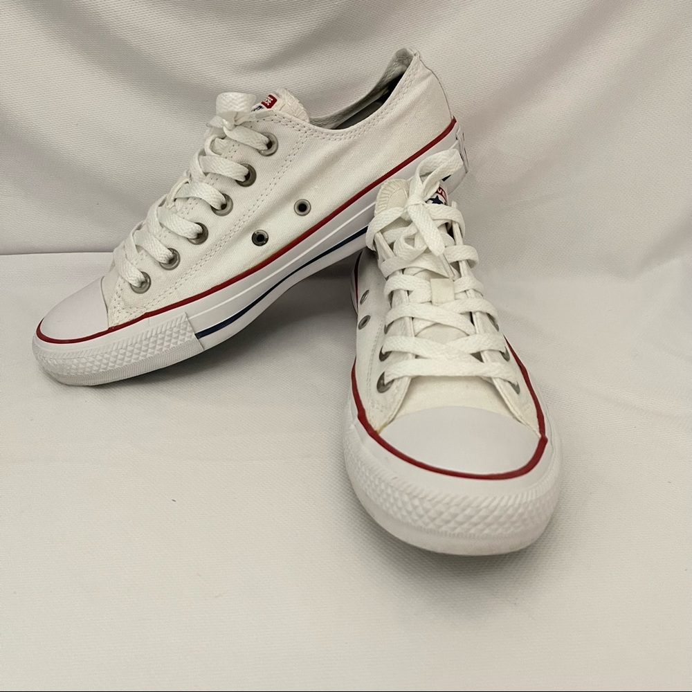 White converse all star shoes